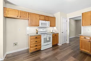 218 Swansboro Dr, Cary, NC 27519 - Photo 13