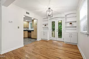 1107 Nichols Dr, Raleigh, NC 27605 - Photo 9