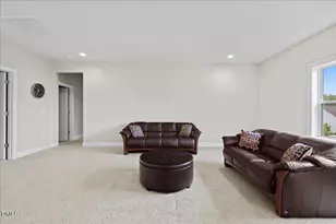 1049 Queensdale Dr, Cary, NC 27519 - Photo 33