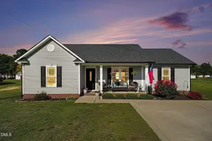 807 Stewart St, Dunn, NC 28334 - Photo 1