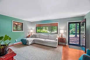 147 Windsor Cir, Chapel Hill, NC 27516 - Photo 7