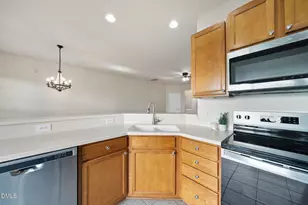 8402 Saltwood Pl, Raleigh, NC 27617 - Photo 9