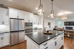 828 Woodburn Rd, Raleigh, NC 27605 - Photo 23