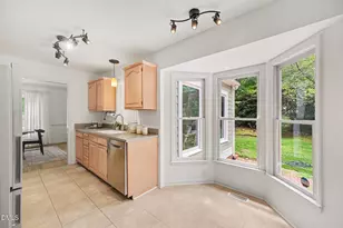 2001 Pathway Dr, Chapel Hill, NC 27516 - Photo 11