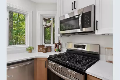 101 Hanover Place, Chapel Hill, NC 27516 - Photo 9