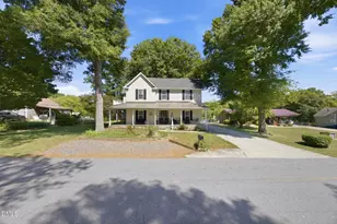 206 3rd Ave SE, Taylorsville, NC 28681 - Photo 3