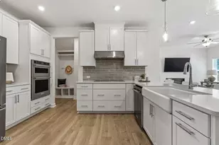 7104 Hubner Pl, Cary, NC 27519 - Photo 7