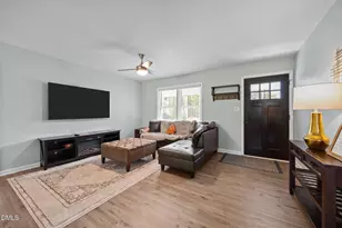 6901 Baywood Dr, Raleigh, NC 27613 - Photo 7
