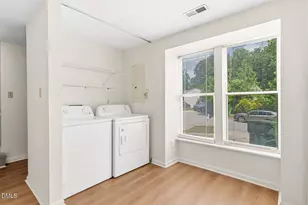 1135 Villa Green Ct, Raleigh, NC 27612 - Photo 7