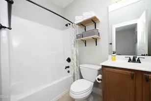 1022 Christopher Dr, Chapel Hill, NC 27517 - Photo 21