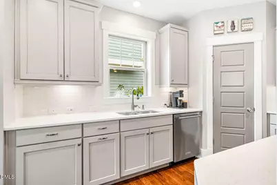 20 Tarwick Avenue, Chapel Hill, NC 27516 - Photo 13