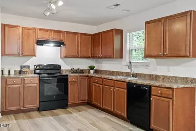 409 Ardross Street, Fuquay-Varina, NC 27526 - Photo 9