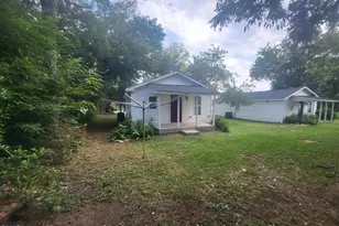 309 W Martin St, Benson, NC 27504 - Photo 5