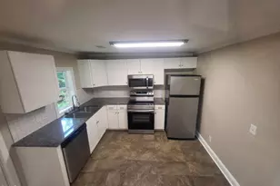 309 W Martin St, Benson, NC 27504 - Photo 9