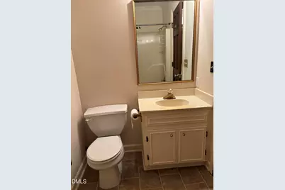 404 W Harnett Street, Benson, NC 27504 - Photo 23