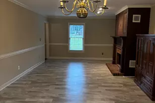 404 W Harnett St, Benson, NC 27504 - Photo 7