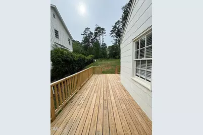 1009 Canterbury Road, Raleigh, NC 27607 - Photo 17