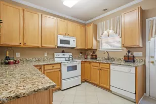 2405 Valley Haven Dr, Raleigh, NC 27603 - Photo 9