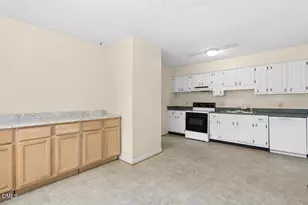 813 Rosemary St, Erwin, NC 28339 - Photo 9