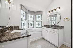 2204 Oxford Hills Dr, Raleigh, NC 27608 - Photo 25
