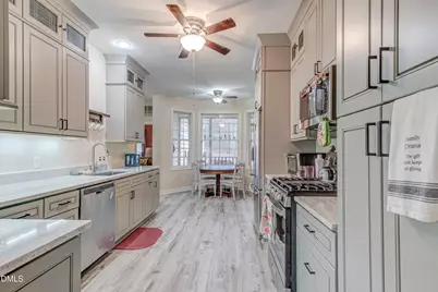 6240 Hilbert Ridge Drive, Holly Springs, NC 27540 - Photo 5