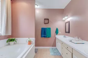 6240 Hilbert Ridge Dr, Holly Springs, NC 27540 - Photo 33
