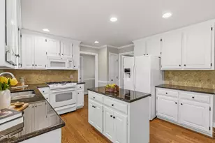102 Medallion Cir, Cary, NC 27513 - Photo 19