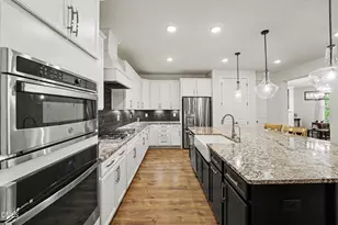 200 Wonderberry Wy, Holly Springs, NC 27540 - Photo 5