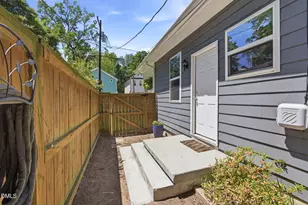 1110 Spruce St, Durham, NC 27701 - Photo 37
