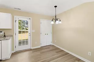 2125 Ventana Ln, Raleigh, NC 27604 - Photo 5