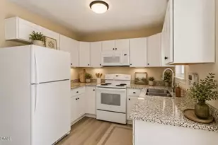 2125 Ventana Ln, Raleigh, NC 27604 - Photo 7