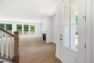 700 Mildred Oaks Ct, Cary, NC 27519 - Photo 9