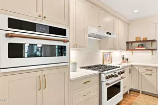 218 Hillsborough Rd, Carrboro, NC 27510 - Photo 21