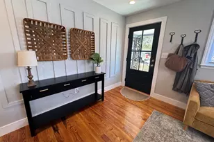 310 Crest Dr, Chapel Hill, NC 27516 - Photo 9
