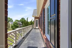 305 Birdwood Ct, Cary, NC 27519 - Photo 35