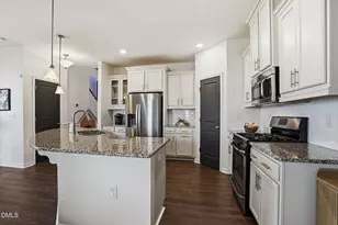 921 Saratoga Dr, Durham, NC 27704 - Photo 7