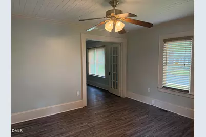 302 N Brevard Street, Selma, NC 27576 - Photo 5
