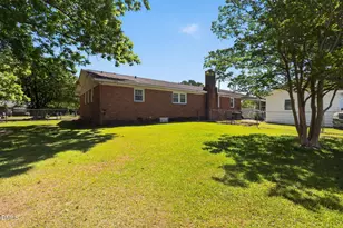 502 Crestview Ave SW, Wilson, NC 27893 - Photo 9