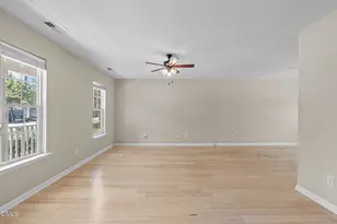 512 Lee St, Holly Springs, NC 27540 - Photo 5