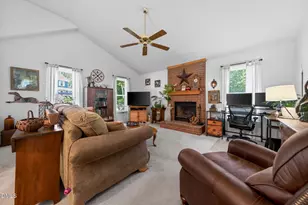 4148 Willow Haven Ct, Raleigh, NC 27616 - Photo 5