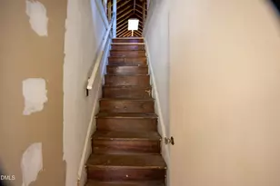610 N Lincoln St, Benson, NC 27504 - Photo 25