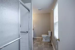 610 N Lincoln St, Benson, NC 27504 - Photo 17