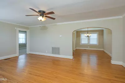 610 N Lincoln Street, Benson, NC 27504 - Photo 5