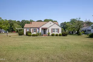 610 N Lincoln St, Benson, NC 27504 - Photo 3