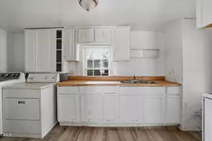 207 2nd St, Erwin, NC 28339 - Photo 5