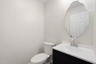 707 Dickens St, Roxboro, NC 27573 - Photo 23