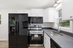 707 Dickens St, Roxboro, NC 27573 - Photo 33