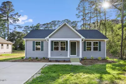 305 N West Street, Roseboro, NC 28382 - Photo 1