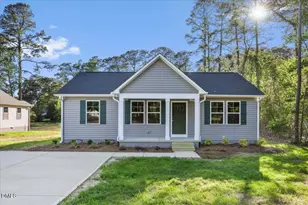 305 N West St, Roseboro, NC 28382 - Photo 1