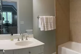 1130 Parkridge Ln, Raleigh, NC 27605 - Photo 17